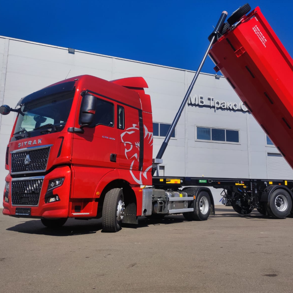 Самосвальная сцепка: тягач SITRAK C7H MAX 4х2 с самосвальным полуприцепом Grunwald