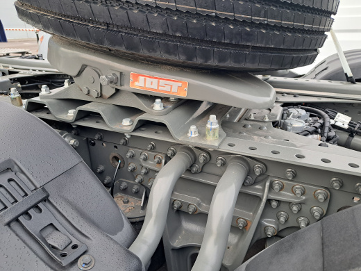 SITRAK C7H 6Х4 МКПП ZF, усиленные рессоры