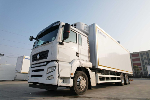 Фургон-рефрижератор SITRAK C7H | СИТРАК 6×2, 45 куб. с АКПП, 400 л.с.