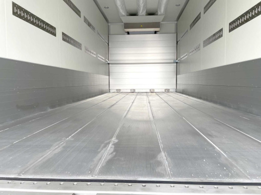 Фургон-рефрижератор HOWO T5G 4×2 280 л.с. АКПП