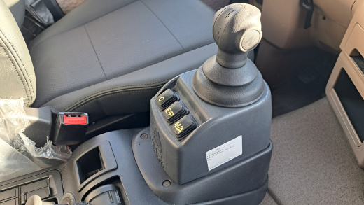 Рефрижератор Howo T5G 4x2 + ХОУ + гидроборт