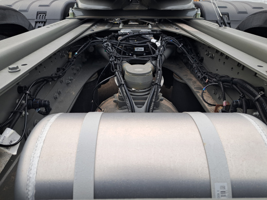 SITRAK C7H 6Х4 МКПП ZF, усиленные рессоры