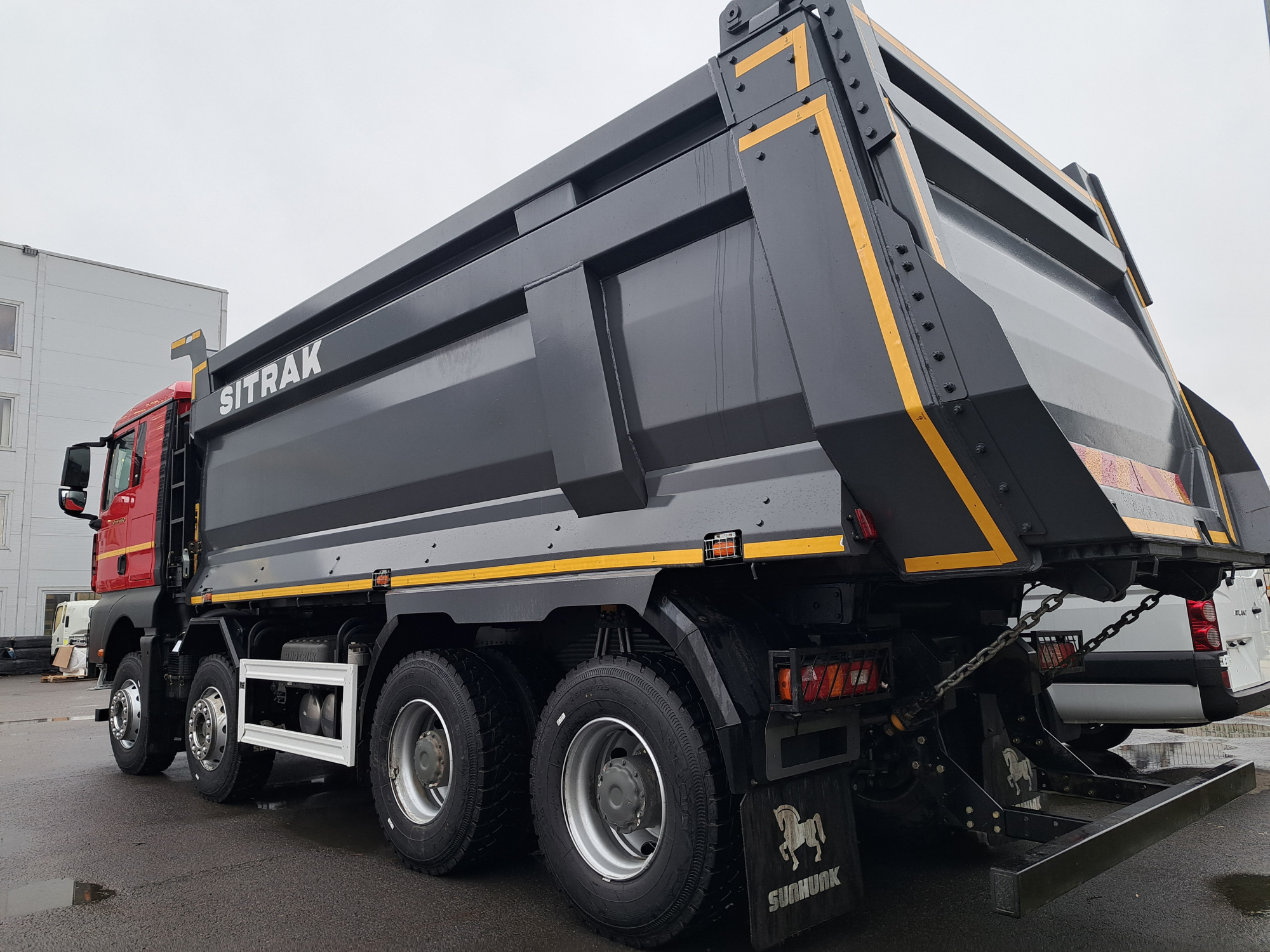 Самосвал SITRAK C7H MAX GOLD 8Х4 | 26 куб.