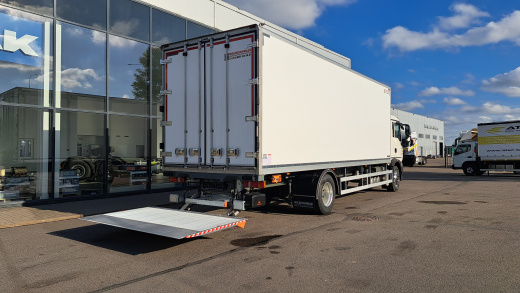 Рефрижератор Howo T5G 4x2 + ХОУ + гидроборт