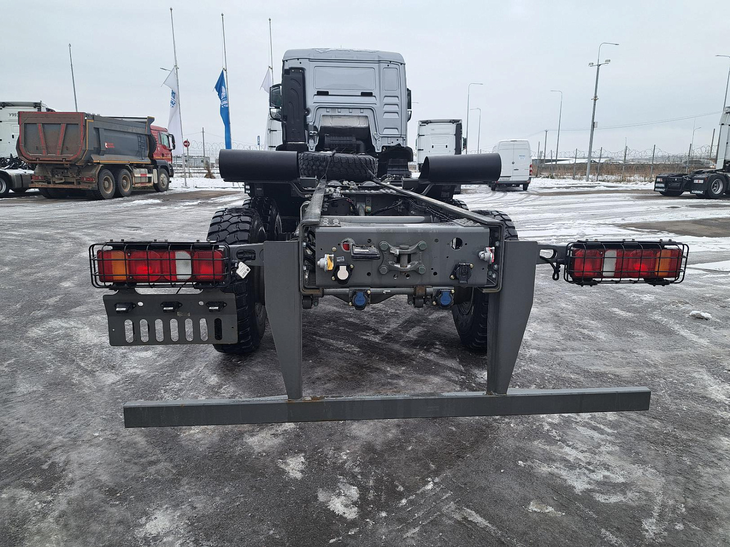 Шасси HOWO T5G 6x6: простое решение для сложных задач 