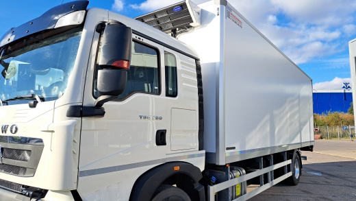 Рефрижератор Howo T5G 4x2 + ХОУ + гидроборт