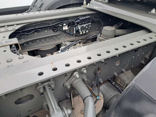 SITRAK C7H 6Х4 МКПП ZF, усиленные рессоры