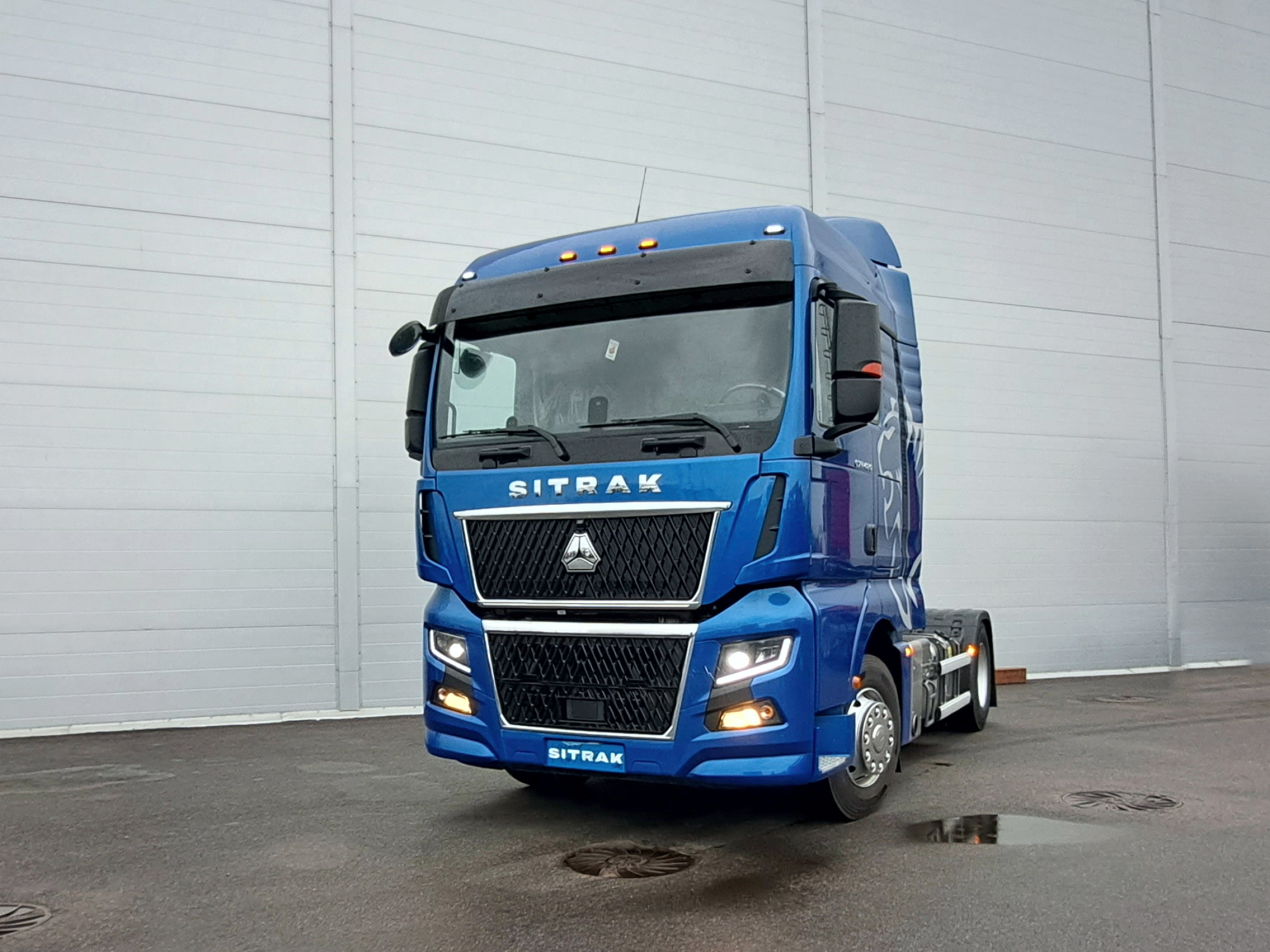 SITRAK C7H MAX 4Х2 | цвет кабины Синий