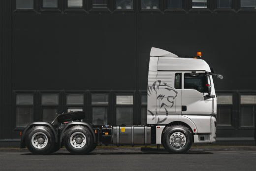 SITRAK C7H MAX 6Х4 ADR, задняя пневма | цвет кабины Белый